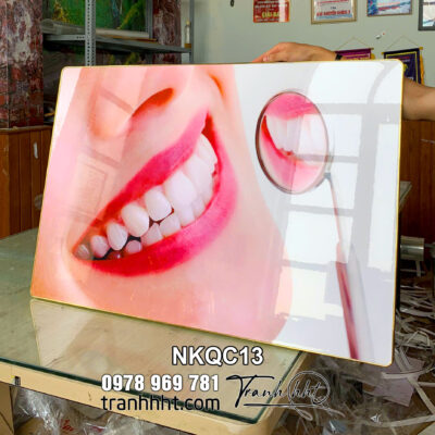 Khung tranh Nha Khoa thẫm mỹ trang trí, Tranh treo tường Nha Khoa nụ cười khỏe đẹp trắng sáng tráng gương NKQC13