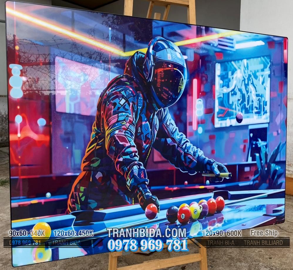 Tranh Phòng BILLIARDS Phi Hành Gia Tham Gia cảnh tượng hiện đại và pha chút viễn tưởng, trong đó một nhân vật mặc trang phục phi hành gia đang chơi billiard