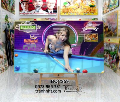 Tranh phòng Billiards, Bida, Bi-a người đẹp cầm cơ tráng gương treo tường BQC259