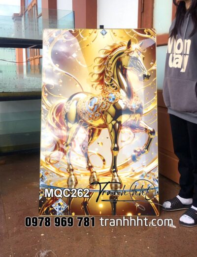Khung tranh ngựa 3d treo tường, Tranh tráng gương ngựa vàng dũng mãnh mã đáo kim vượng bát mã treo tường MQC262