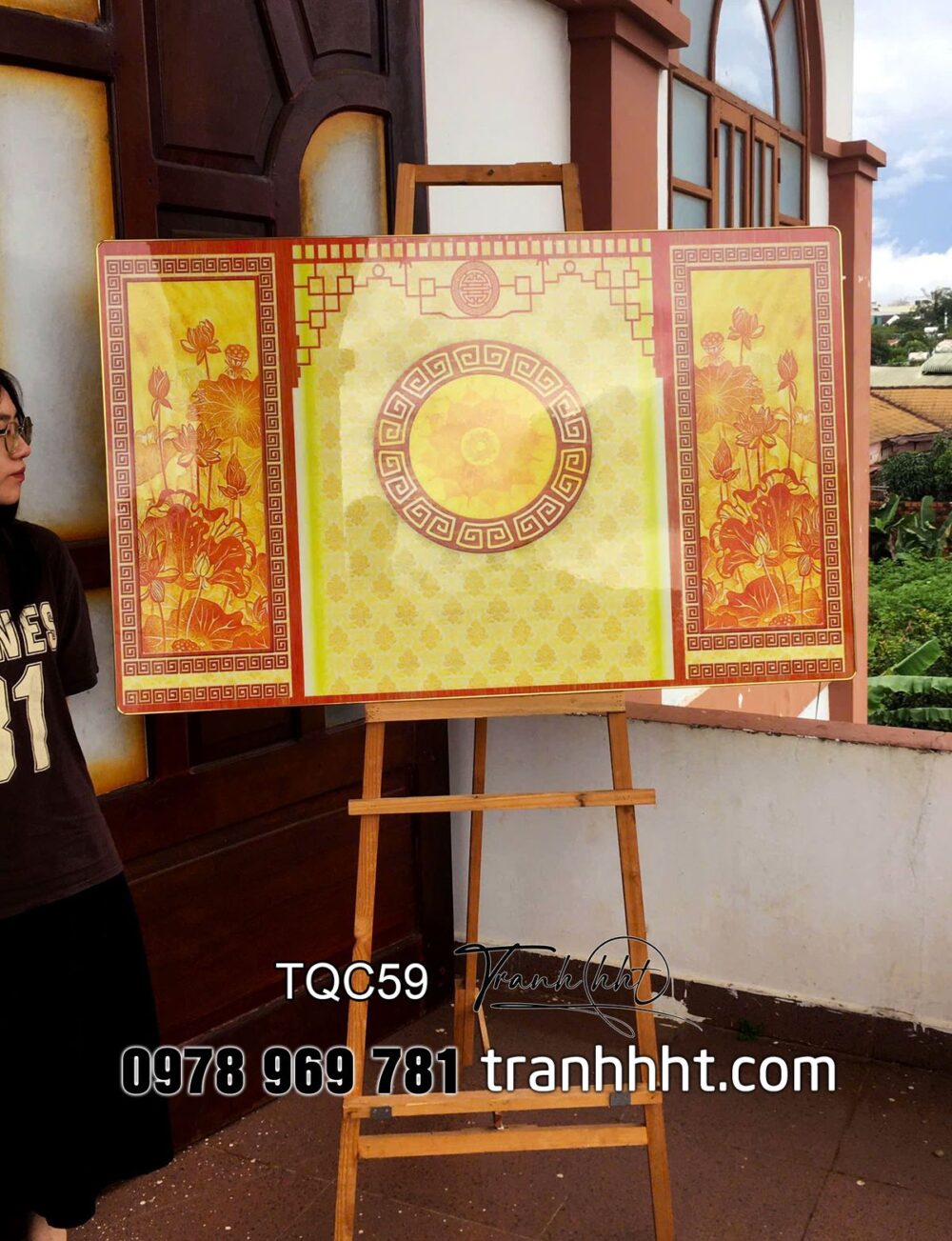 Tranh phòng thờ trúc chỉ in 3d, tranh thờ tổ tiên, Tranh treo tường phòng thờ hoa văn sen trên phông tráng gương TQC59