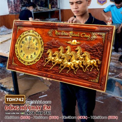 Tranh đồng hồ mã đáo thành công tranh ngựa bát mã treo tường TDH742